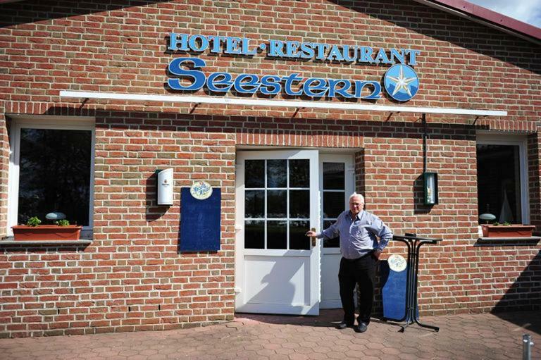 Gasthaus Zum Seestern Hotel Ravensbruck ภายนอก รูปภาพ
